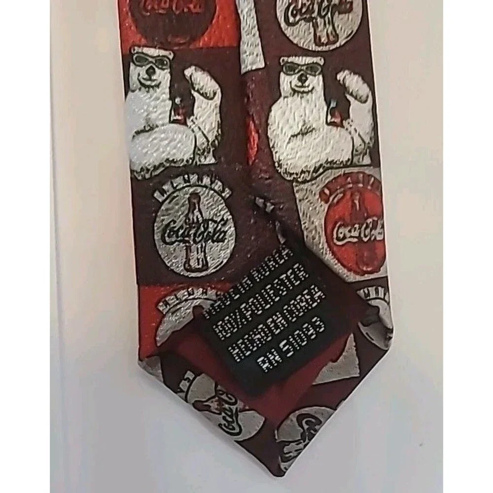 Vintage  Coca-Cola Men’s Neck Tie Polar Bears Coke 57